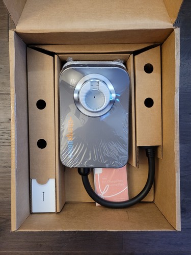 Brand new box - new,